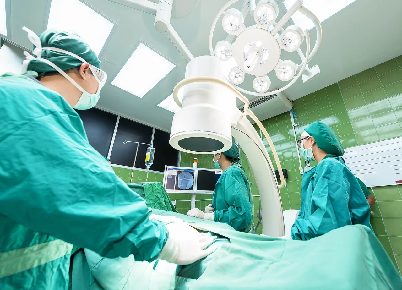 cat dureaza recuperarea dupa operatie la genunchi